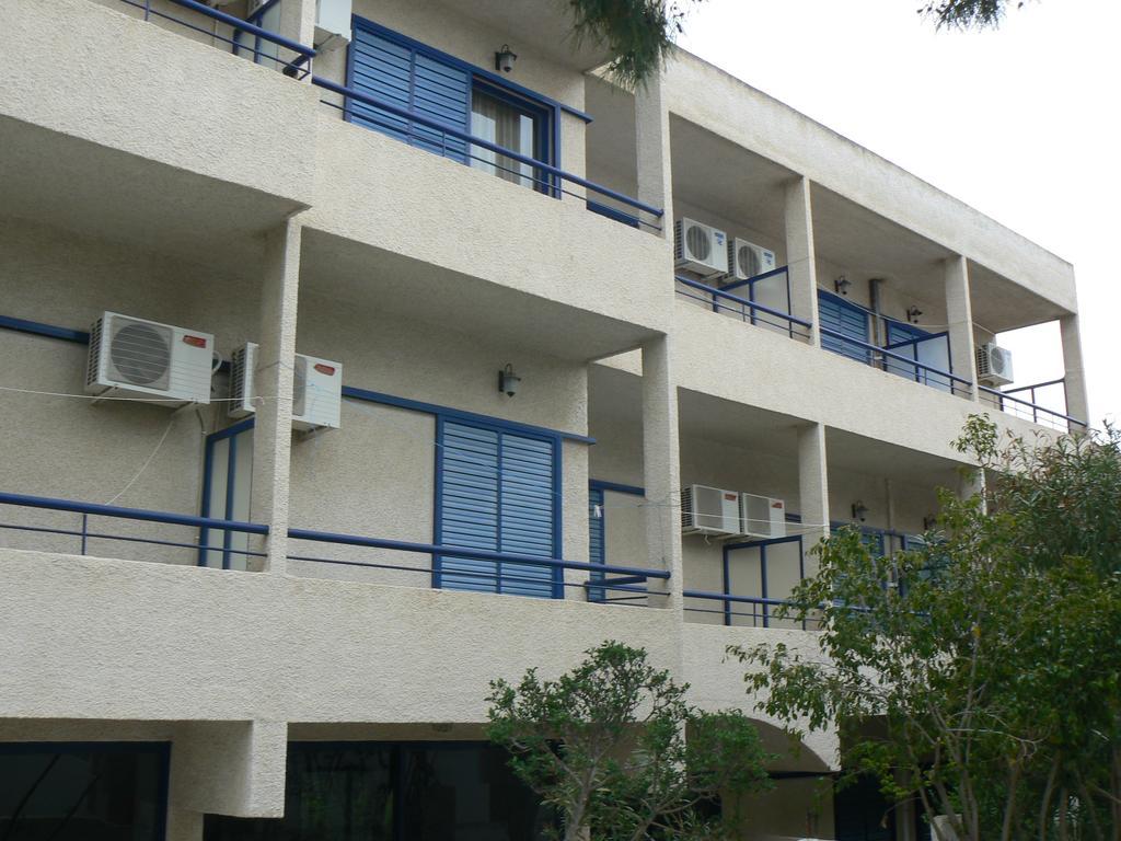 伯里克利公寓 Agia Marina  外观 照片